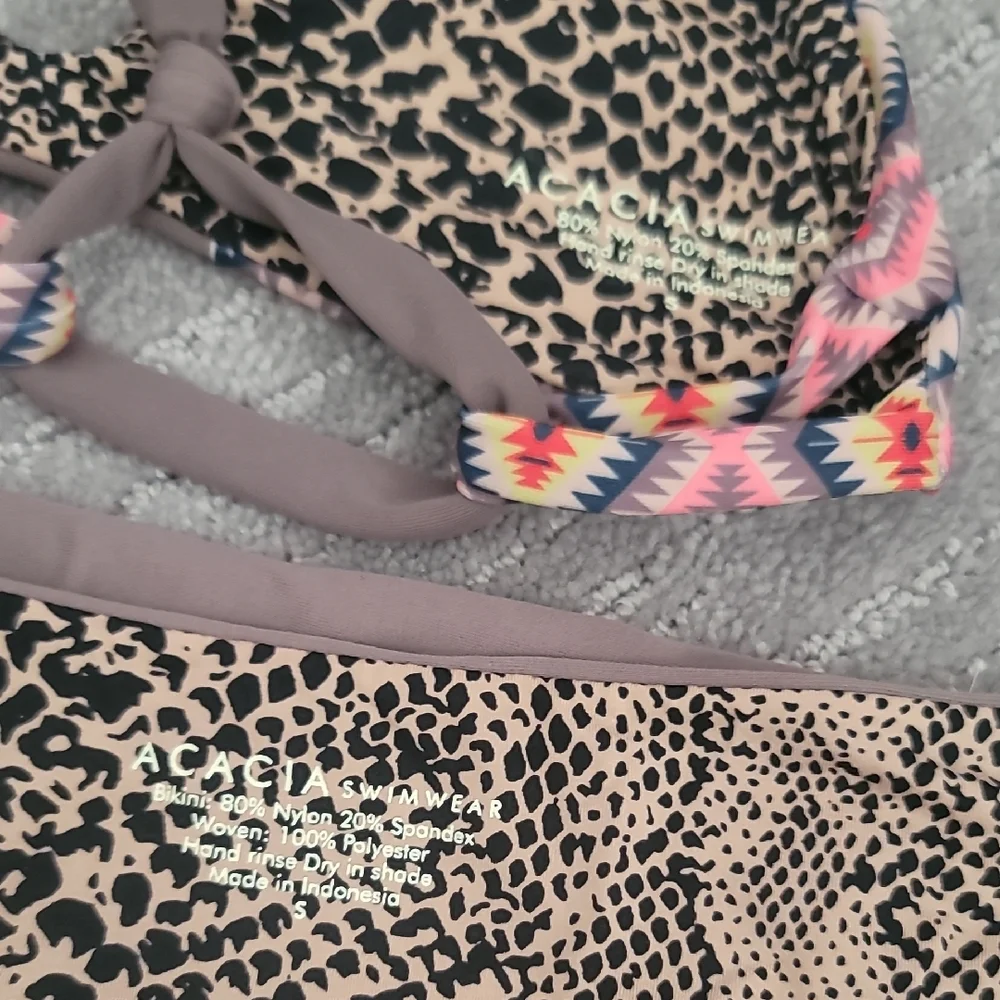 Multicolor Patterned Bikini Set - Picture 3 of 3